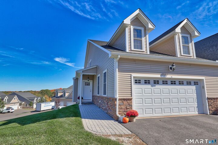 Property Photo:  49 Brookview Circle 49  CT 06010 