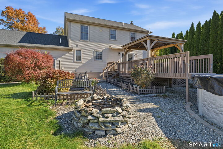 Property Photo:  227 Squaw Rock Road  CT 06354 