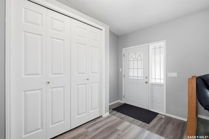 Property Photo:  174 Hinitt Place  SK S7N 4M6 