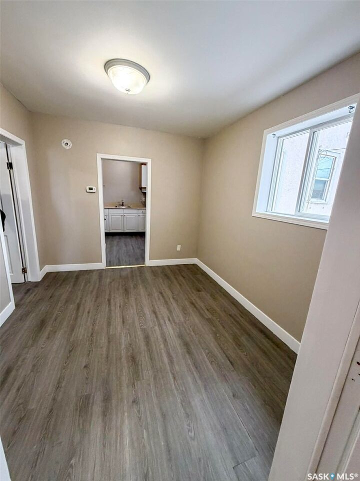 Property Photo:  2332 Edgar Street  SK S4N 3L1 