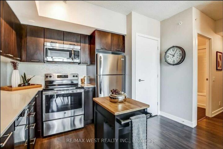 Property Photo:  2200 Lake Shore W Boulevard 3905  ON M8V 1A4 