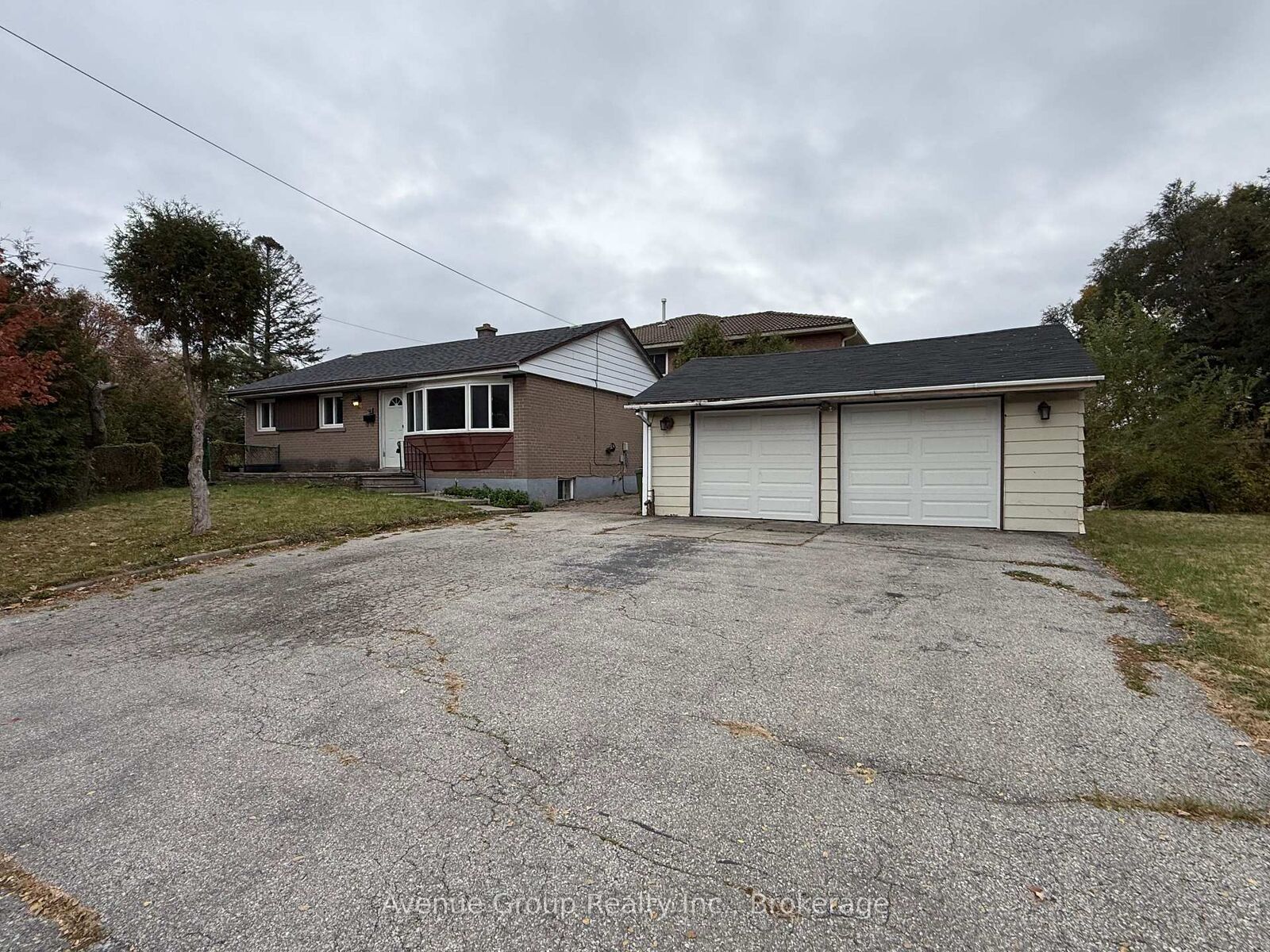 Property Photo:  21 Bellbrook Road  ON M1S 1K1 