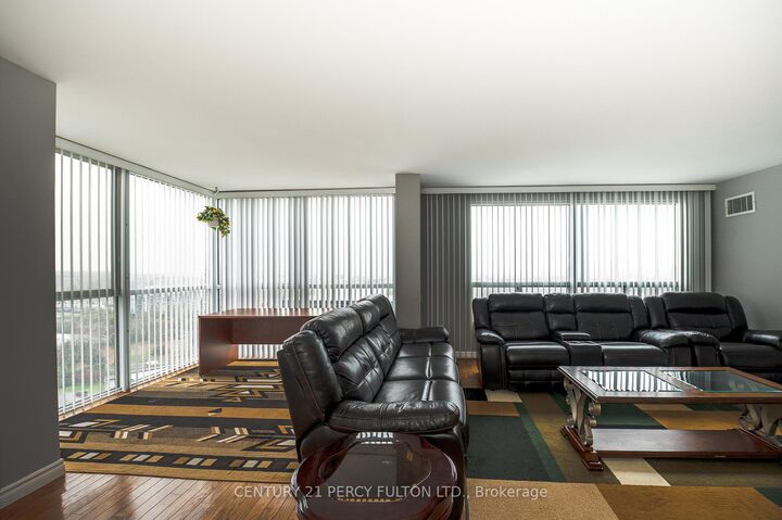 Property Photo: 5 Concorde Place 1805 ON M3C 3M8
