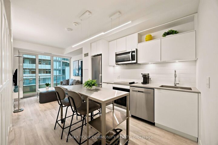 Property Photo:  70 Princess Street 1627  ON M5A 0X6 