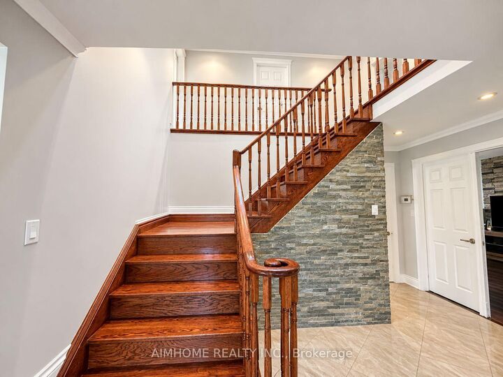 Property Photo:  46 Chalet Road  ON M2J 3V4 
