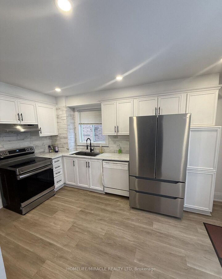 Property Photo:  21 Ecclestone Drive Main Floor  ON L6X 3N7 
