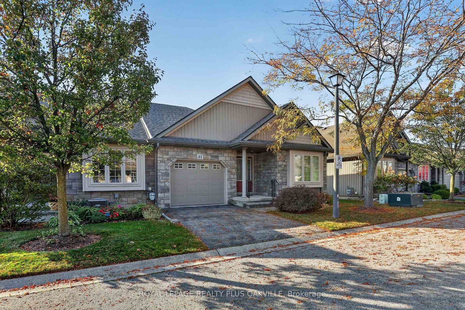 Property Photo:  41 Rose Glen Crescent  ON L0S 1J0 