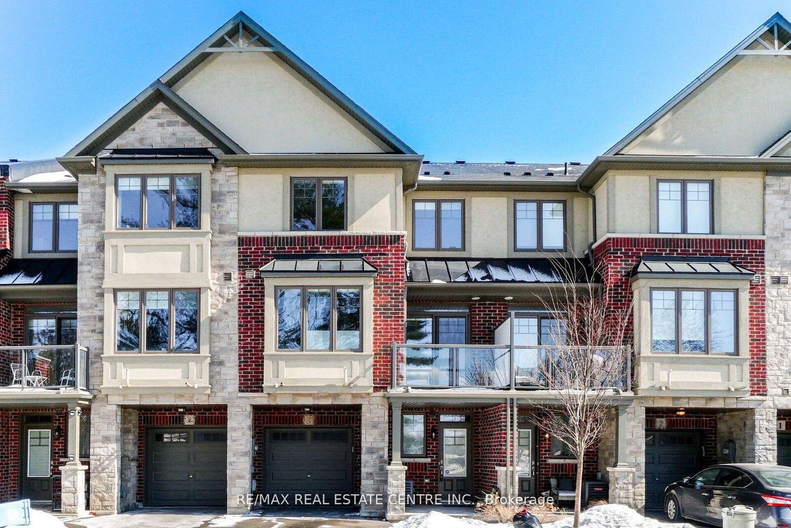 Property Photo: 1169 Garner Road E 47 ON L9G 0G8