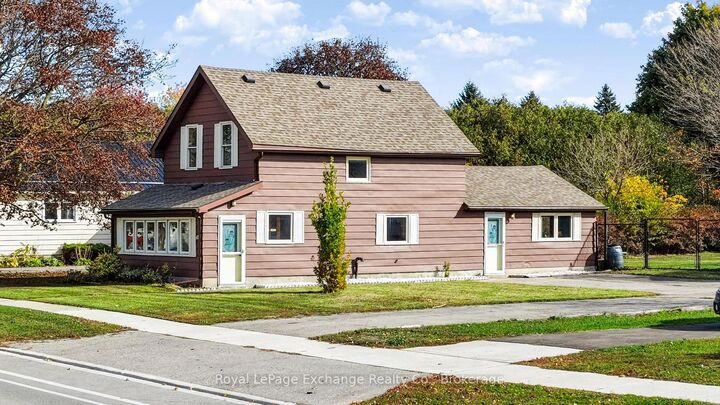 Property Photo:  411 Queen Street  ON N2Z 2R4 
