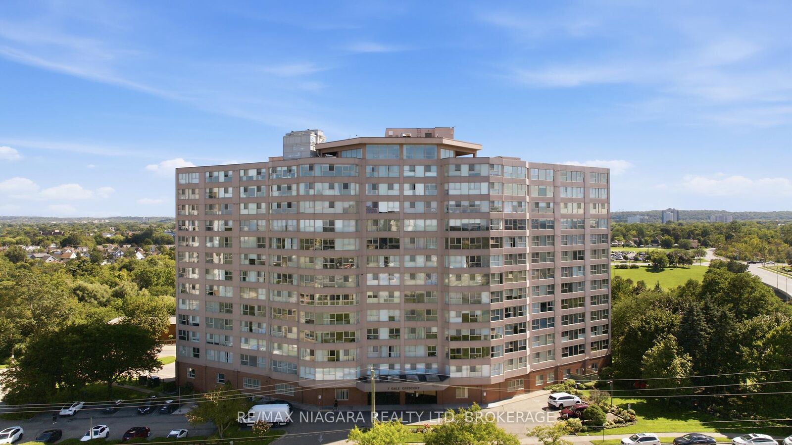 Property Photo: 7 Gale Crescent 411 ON L2R 7M8