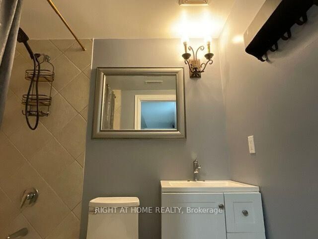 Property Photo:  214 Clanton Park Road  ON M3H 2G1 