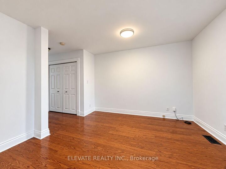 Photo de la propriété:  256 Keele Street 2  ON M6P 2K3 