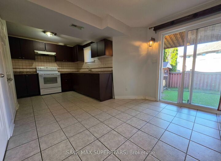Property Photo:  4 Black Ash Trail Lower  ON L4N 2S2 