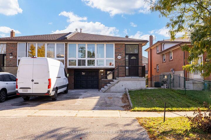 Property Photo:  135 Cabana Drive Bsmt  ON M9L 1L1 