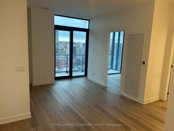 Property Photo:  91 John Street N 2004  ON L8R 1H7 