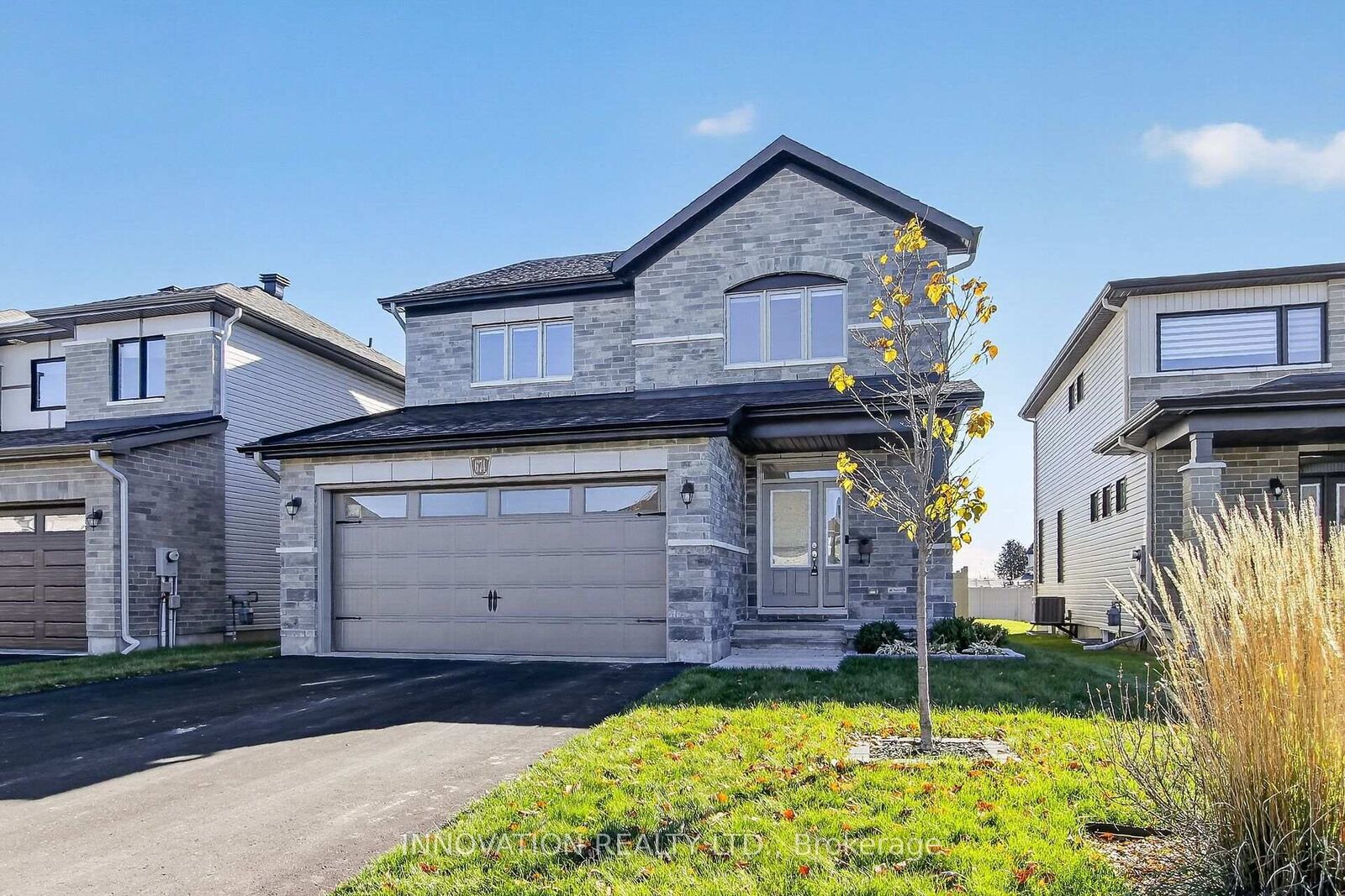 Property Photo:  674 Parade Drive  ON K2S 0Z3 