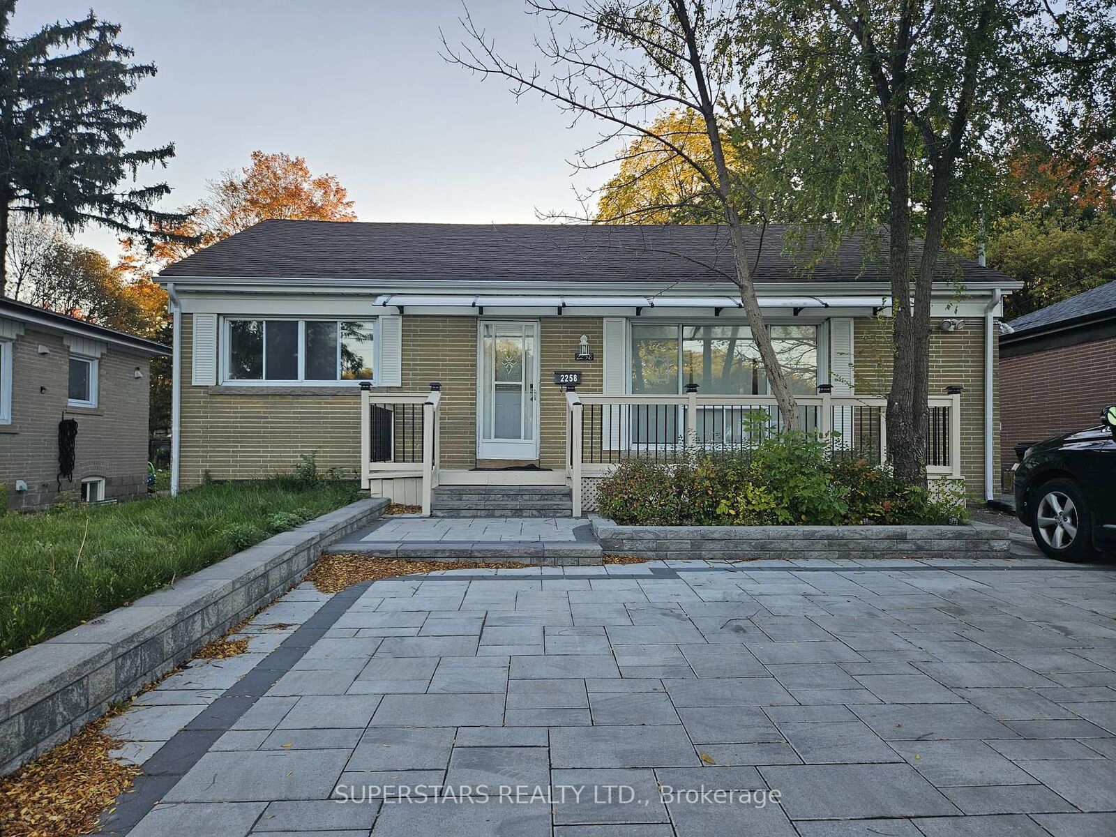 Property Photo:  2258 Brimley Road Main  ON M1S 2B6 