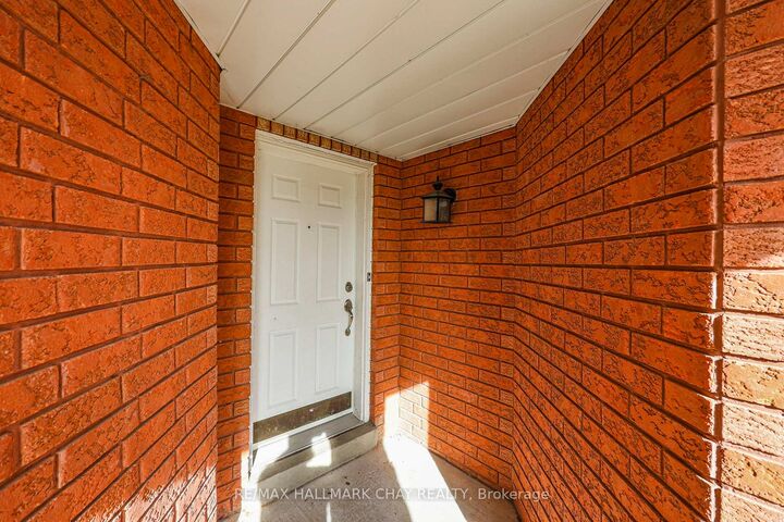 Property Photo:  50 Loon Avenue  ON L4N 8W6 