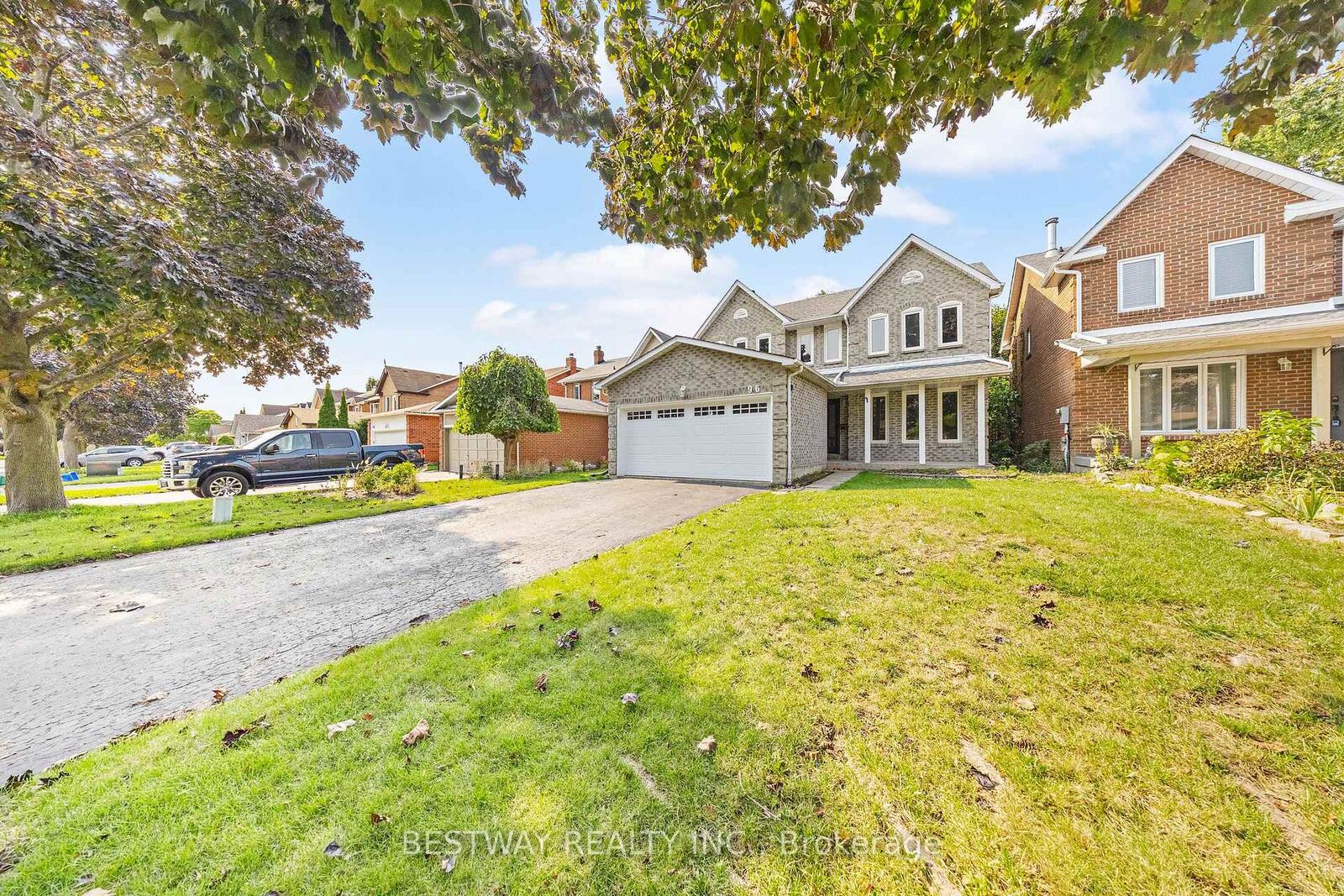 Property Photo: 96 Kearney Drive Basement ON L1T 2V6