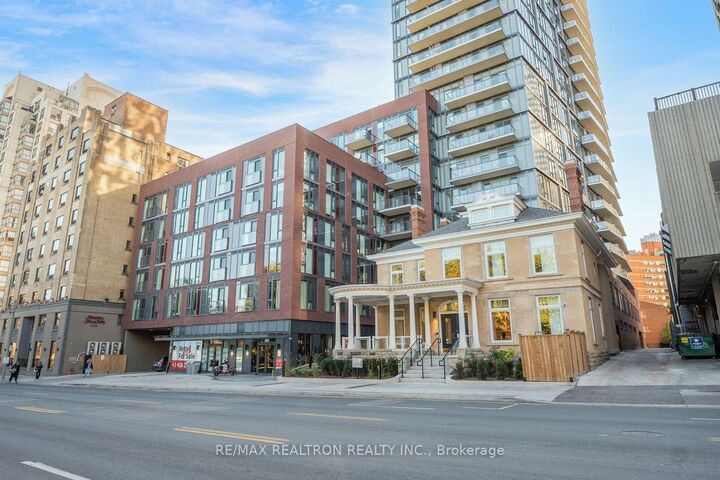 Property Photo: 308 Jarvis Street 1506 ON M5A 2P2