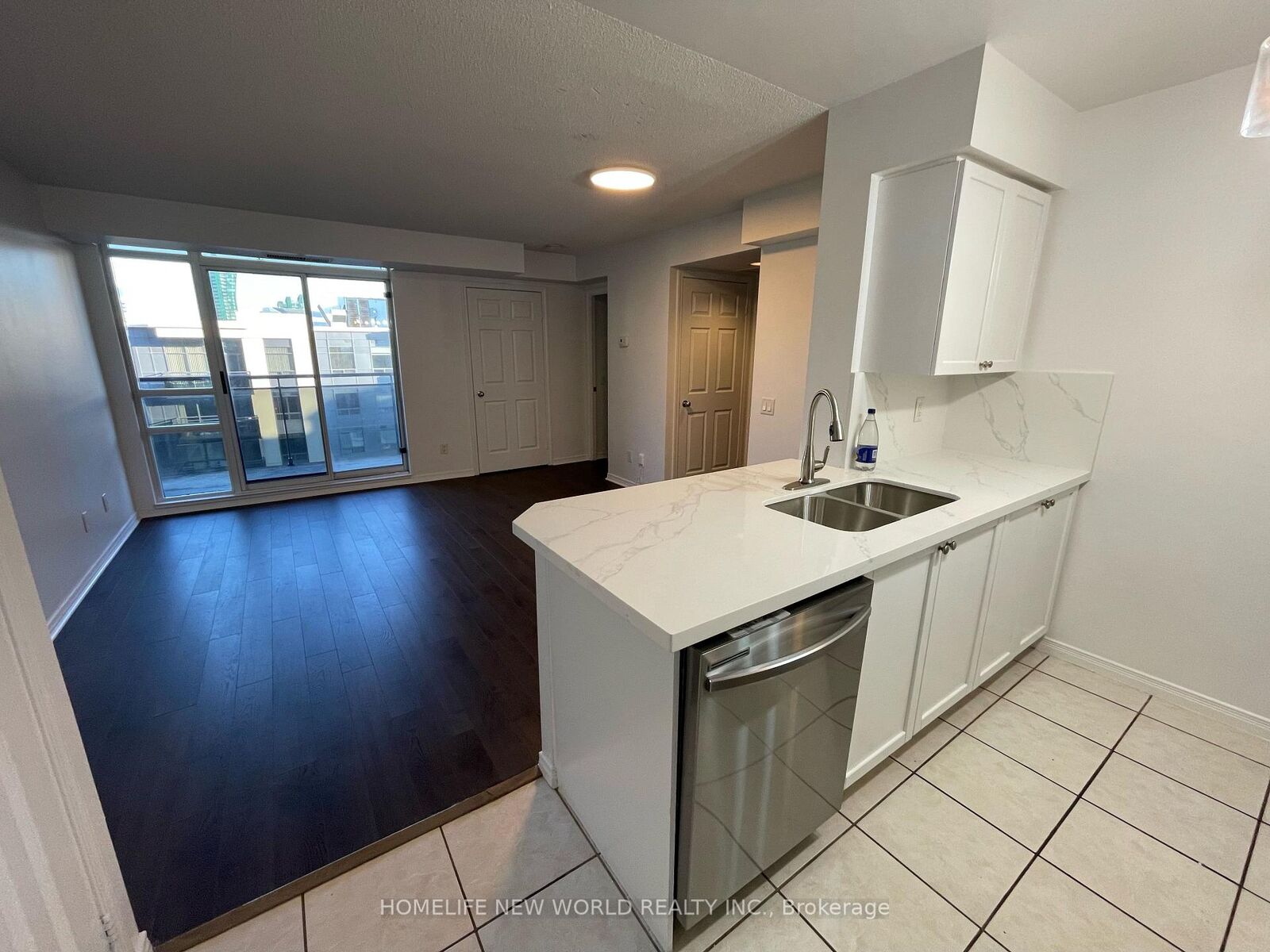 Property Photo: 155 Beecroft Road 3005 ON M2N 7C6