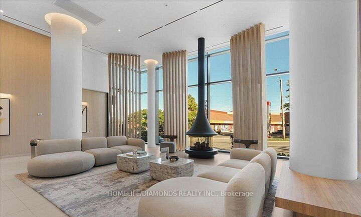 Property Photo:  1 Fairview Road E 515  ON L5A 0B4 