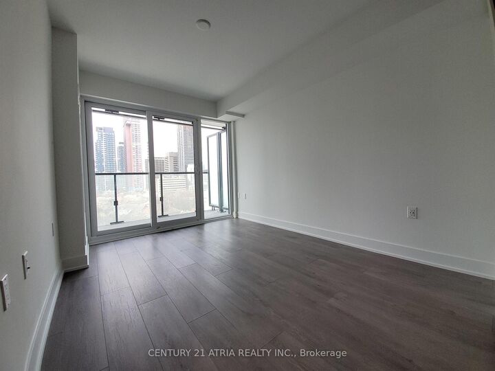 Property Photo:  575 Bloor Street E 901  ON M4W 0B2 
