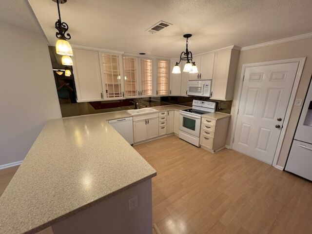 Property Photo: 48 Oaks Place TX 78645