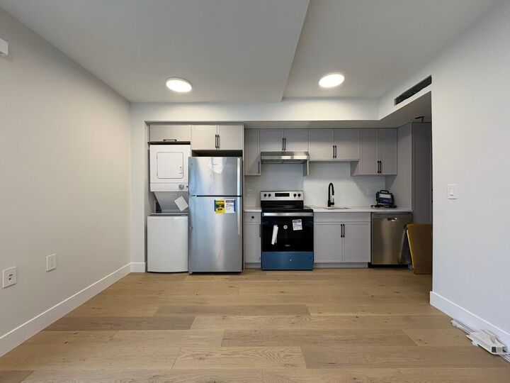 Property Photo:  6866 Ontario Street Bsmt  BC V5X 3B3 