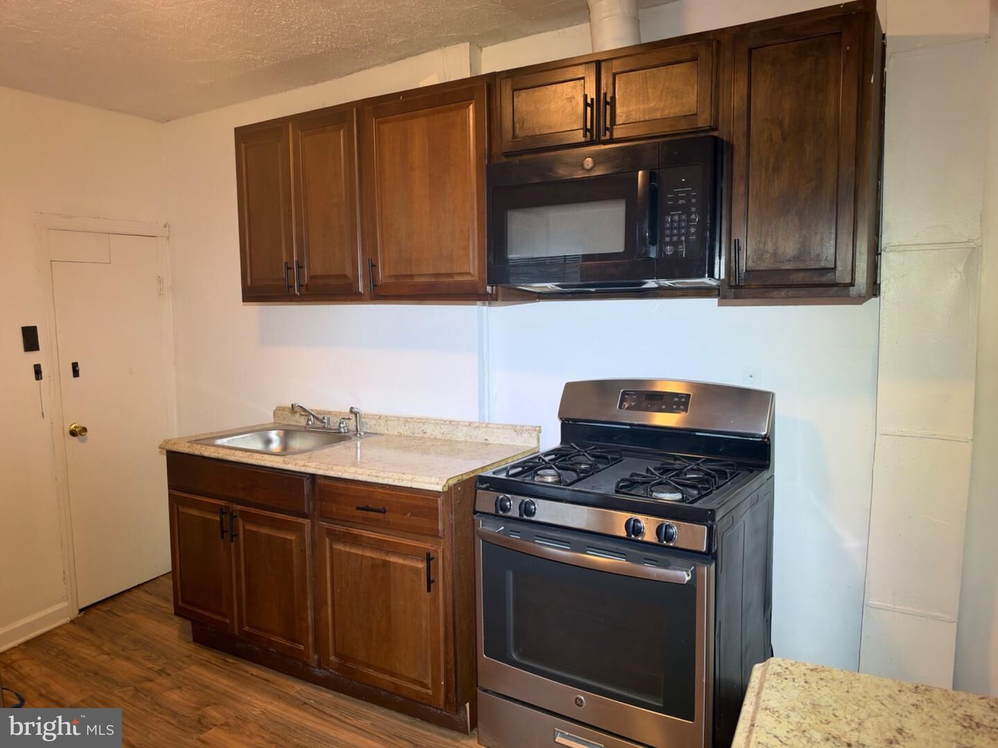 Property Photo:  407 Lawrence Street  NJ 08016 