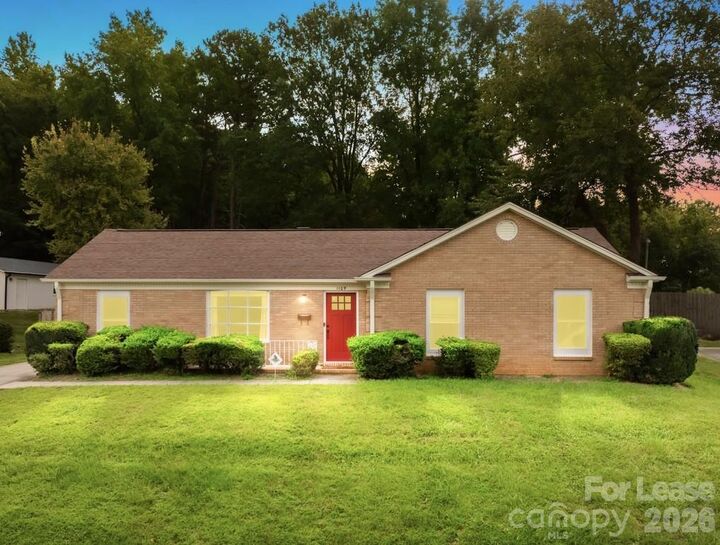 Property Photo: 1109 Plumstead Road NC 28216