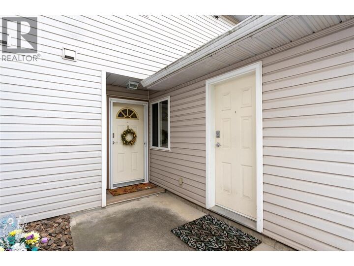 Property Photo:  4404 Pleasant Valley Road 8  BC V1T 4M3 