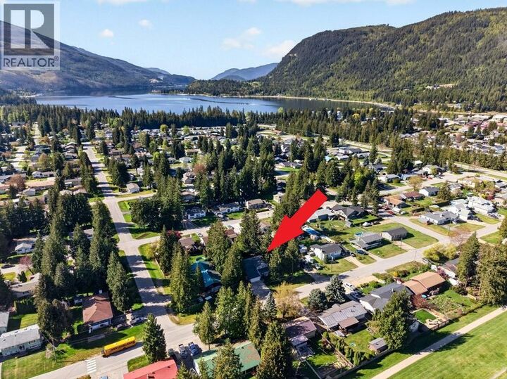 Property Photo:  617 Pine Street  BC V0E 2V0 
