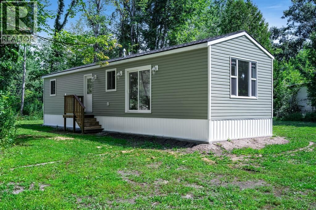 Property Photo:  29338 Jane Road 103  ON N0P 2K0 