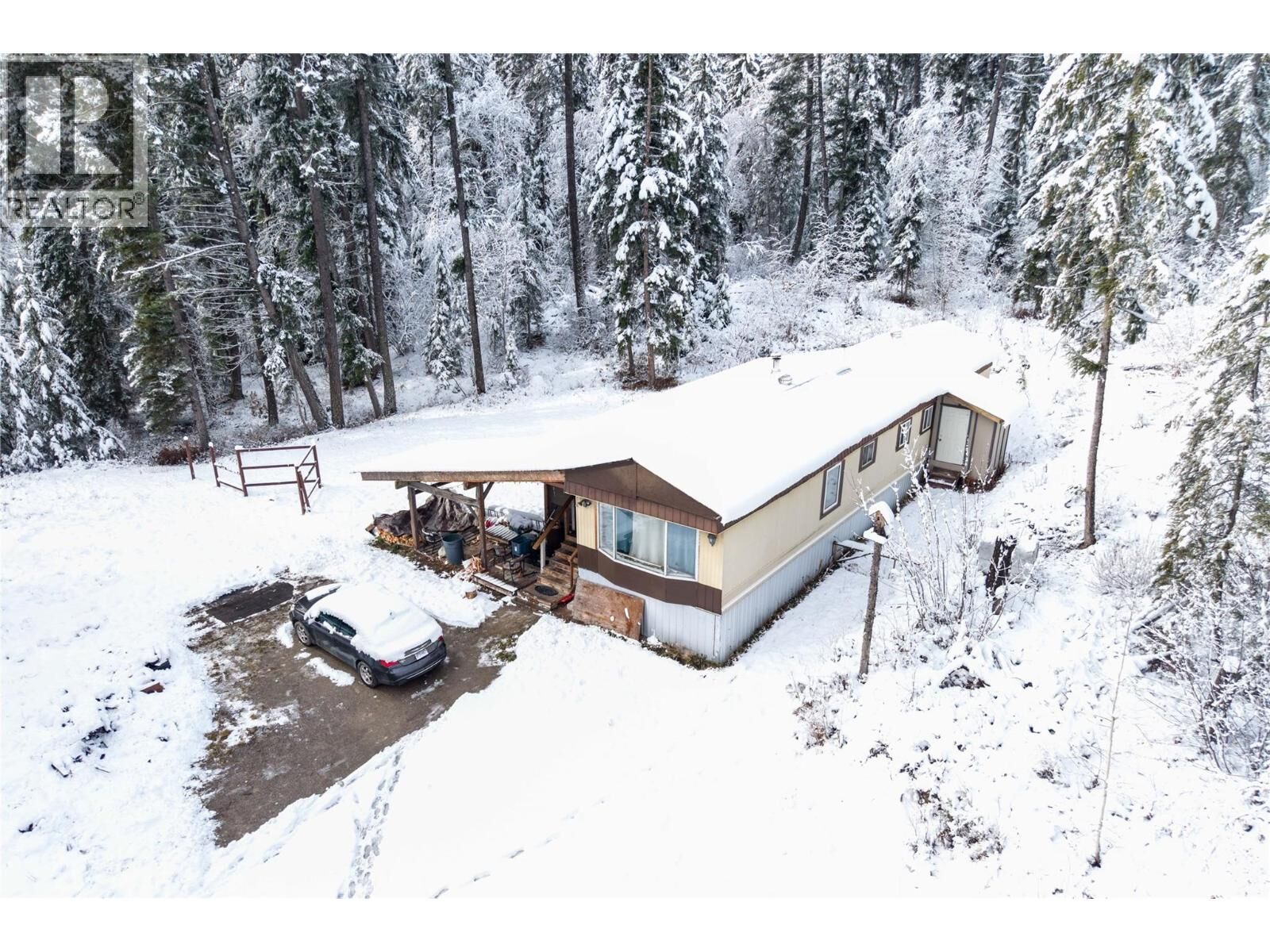 Property Photo:  787 Golden Donald Upper Road  BC V0A 1H1 