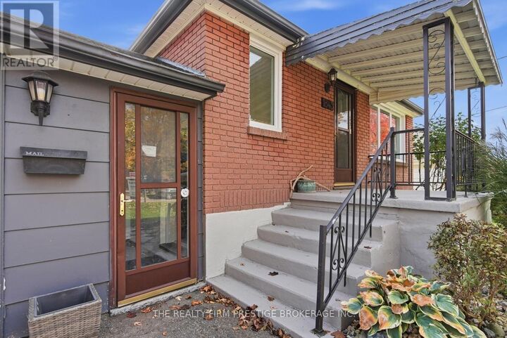 Property Photo:  1843 Park Avenue  ON N5W 2J7 