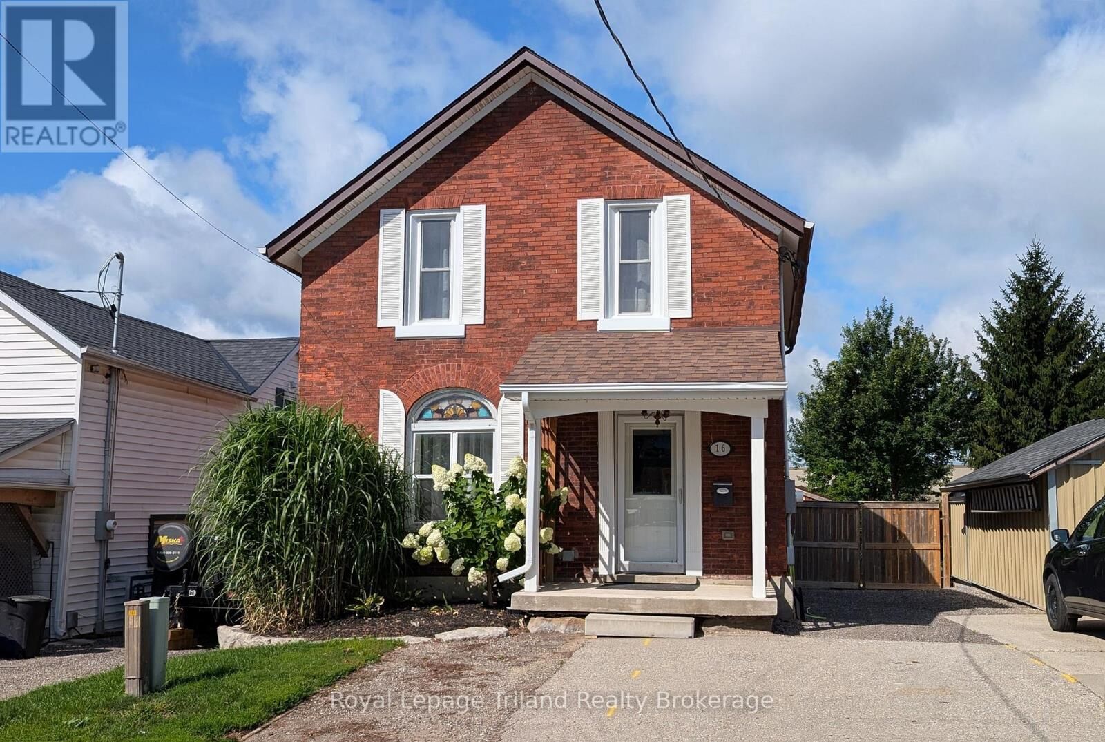 Property Photo:  16 Broadway Street  ON N4S 2Z9 
