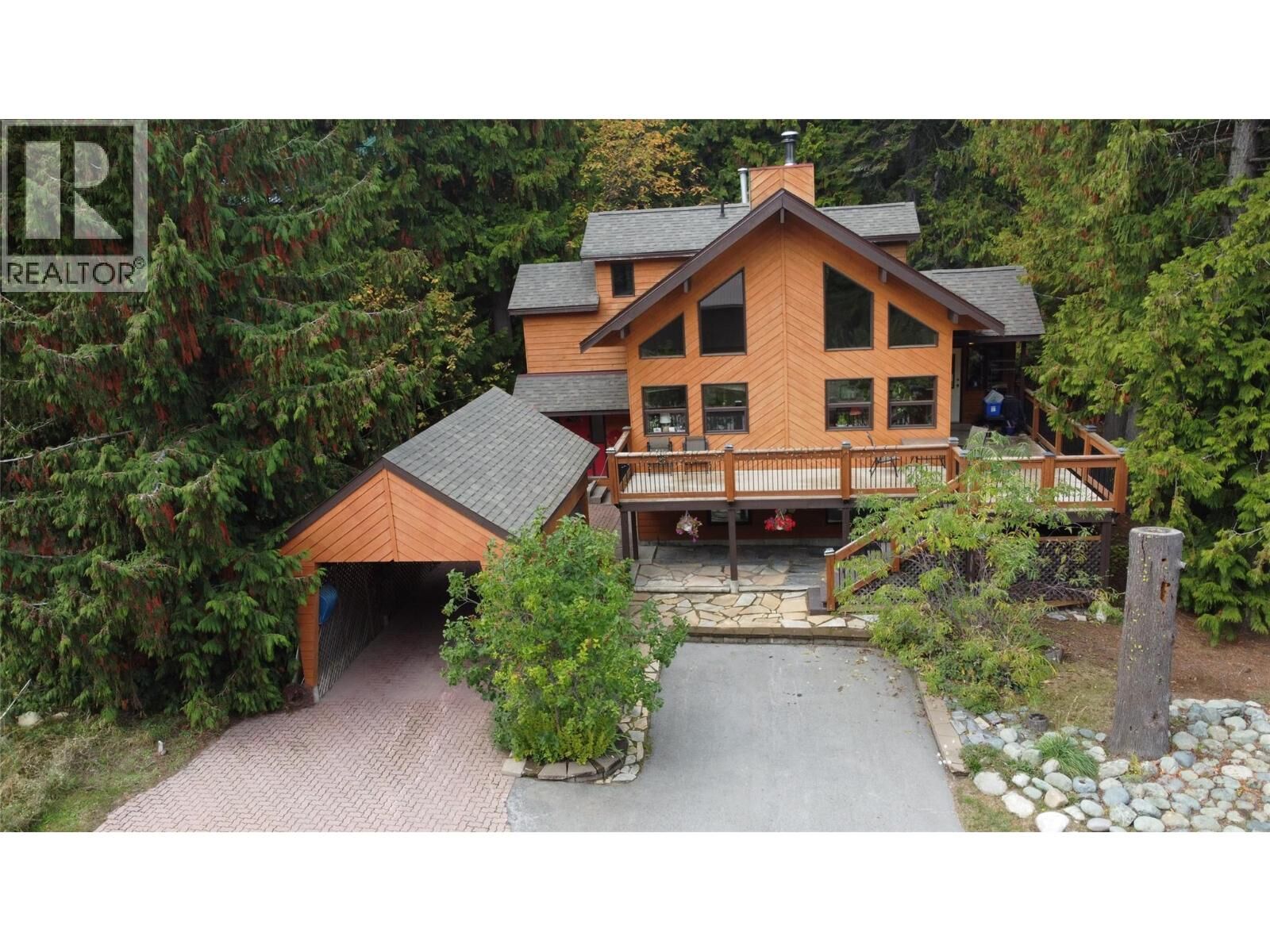 Property Photo: 1005 Earl Street BC V0G 1Y0
