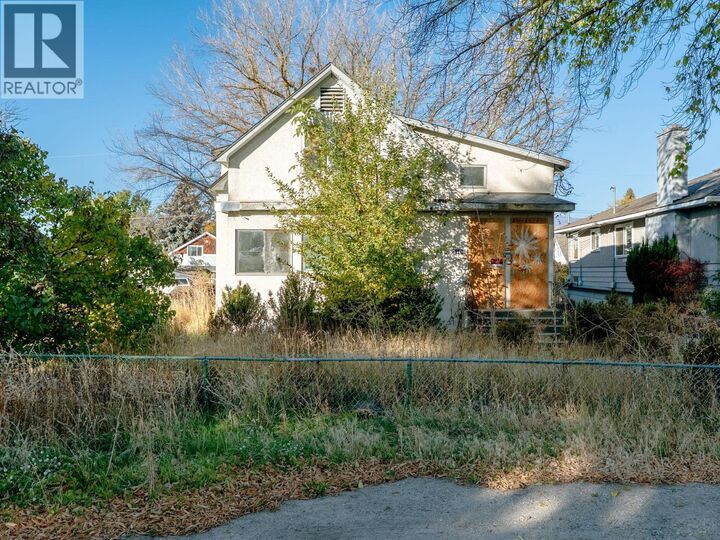 Property Photo: 2166 Aberdeen Street BC V1Y 2T4