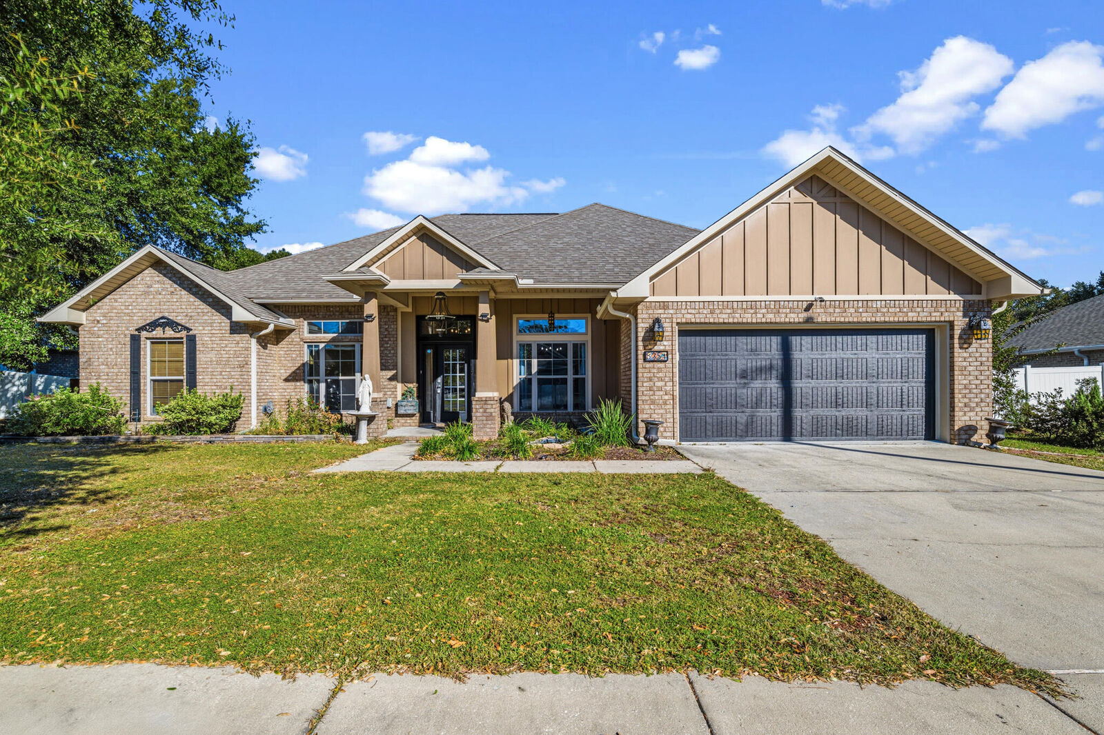 Property Photo: 5351 Wyndell Circle FL 32539