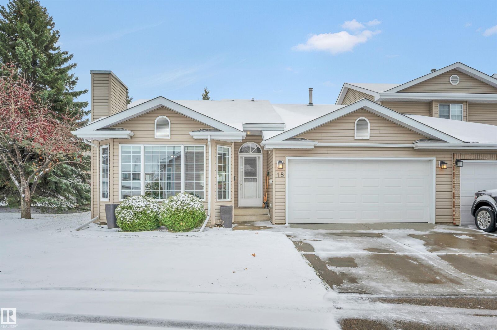 Property Photo:  20 Deerbourne Drive 15  AB T8N 6E1 