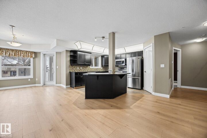 Property Photo: 6703 172 Street NW 201 AB T5T 6H9