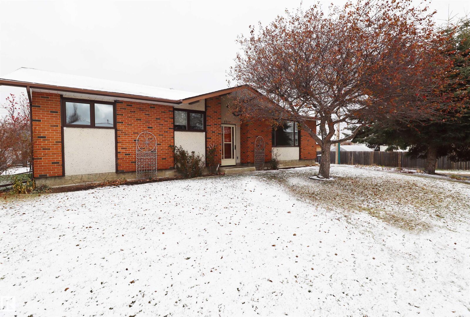 Property Photo:  4308 44 Avenue  AB T7A 1G2 