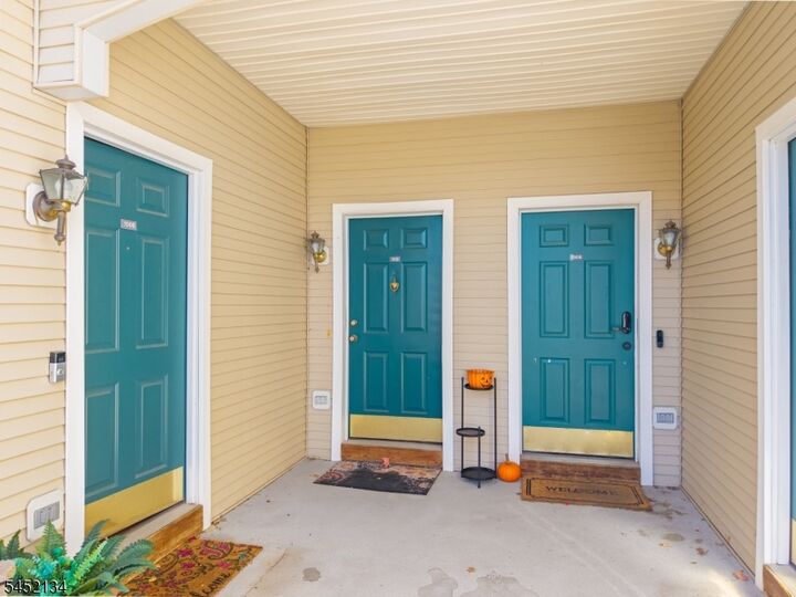 Property Photo: 1008 Robin Ct NJ 08812