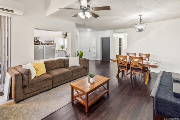 Property Photo: 91-1069 Laaulu Street 5E HI 96706
