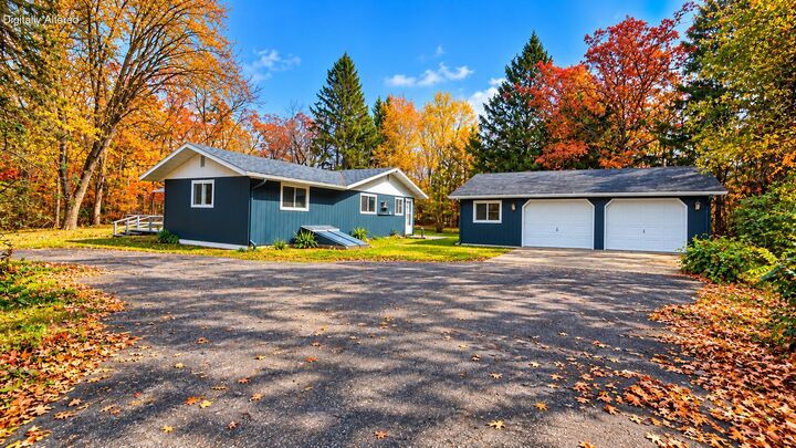 Property Photo:  2928 Oak Ave  WI 53936 