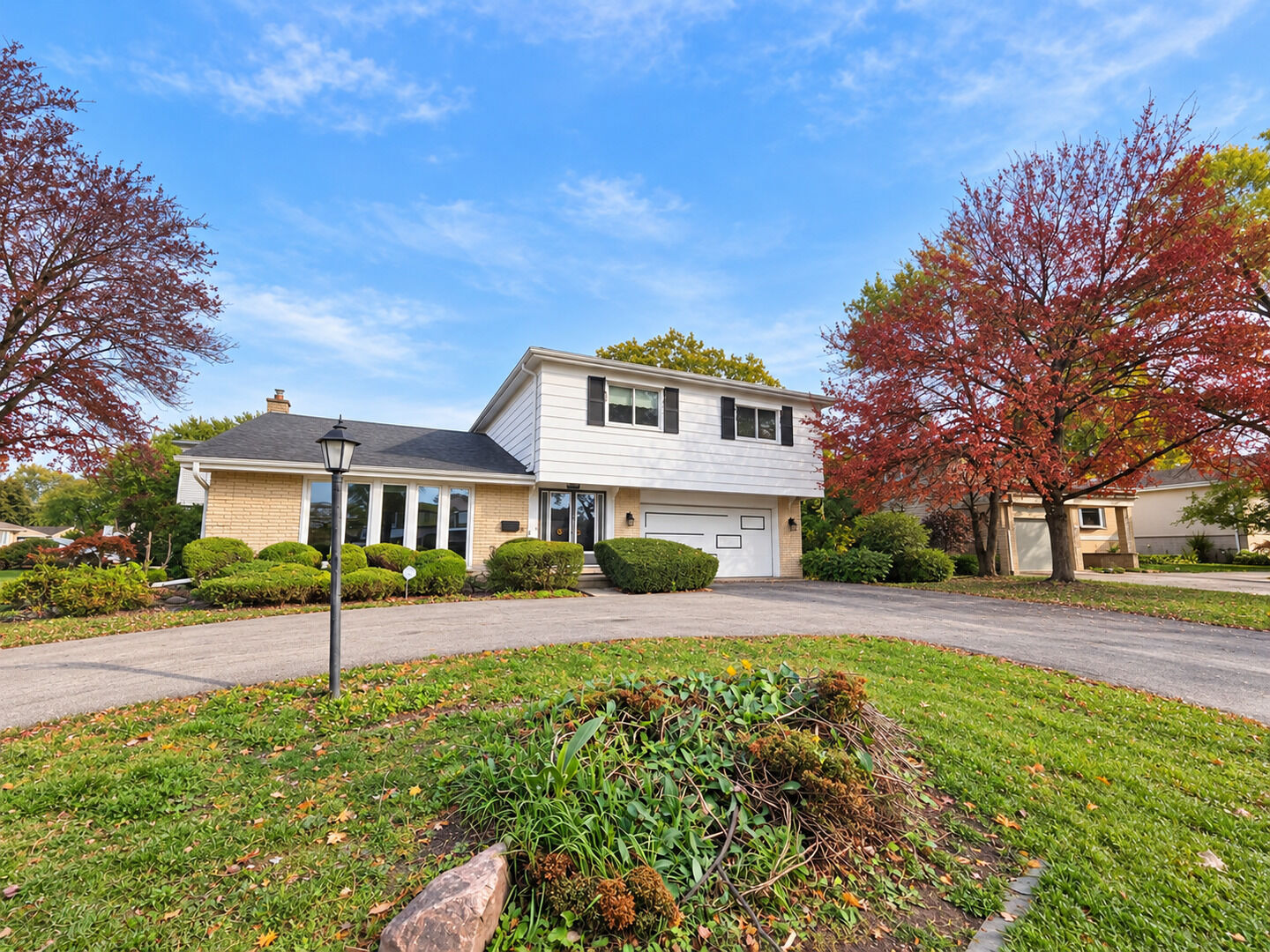 Property Photo:  9855 N Huber Lane  IL 60714 