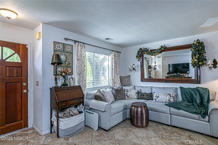 Property Photo: 621 Central Avenue A CA 93427