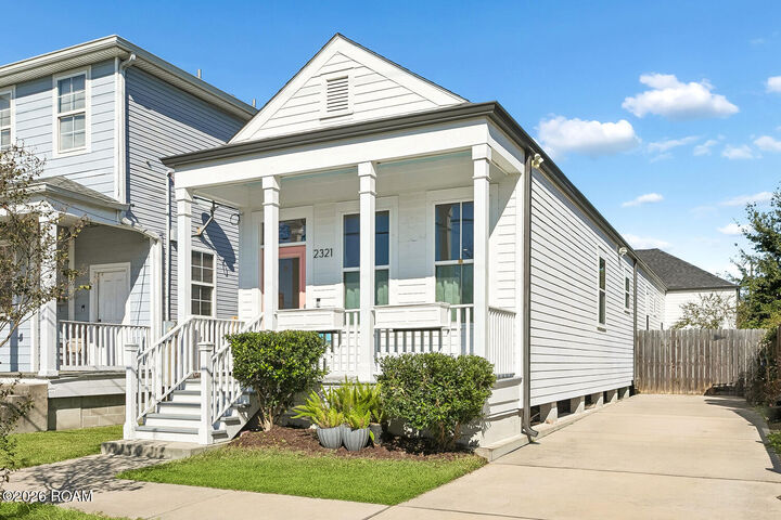 Property Photo:  2321 Delachaise Street  LA 70115 