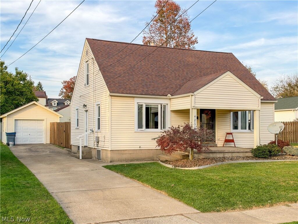 Property Photo: 426 Joan Avenue OH 44420
